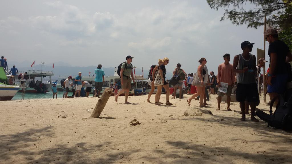 Beach Box Bungalow Gili Trawangan Exterior photo